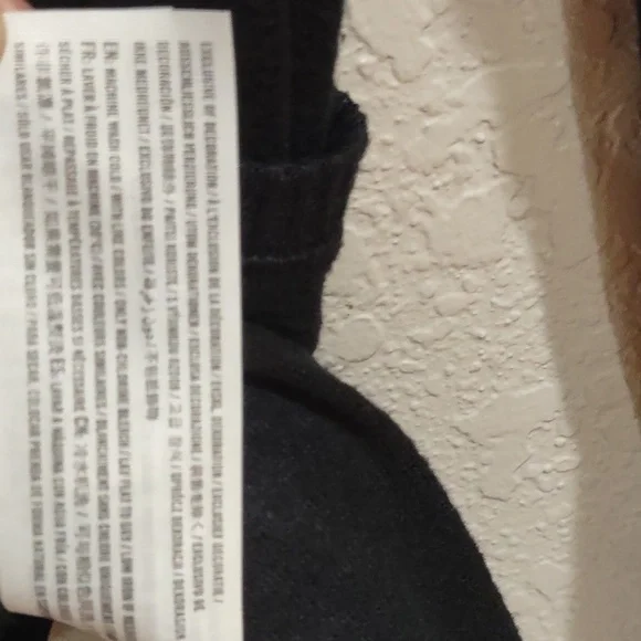 ABERCROMBIE & FITCH TOP. - Picture 7 of 11